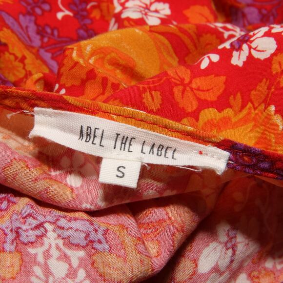 Abel the Label Floral Peasant Tiered Dress Size Small Front slit. - Picture 9 of 10